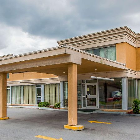Rodeway Inn Бедфорд Екстериор снимка