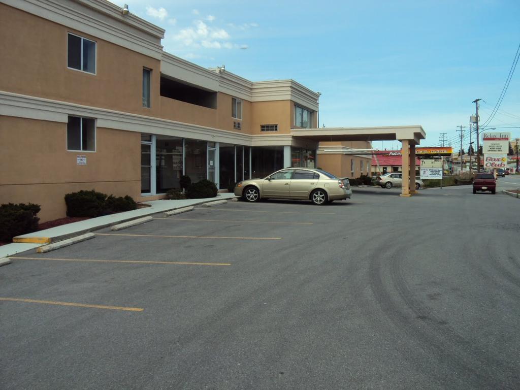 Rodeway Inn Бедфорд Екстериор снимка